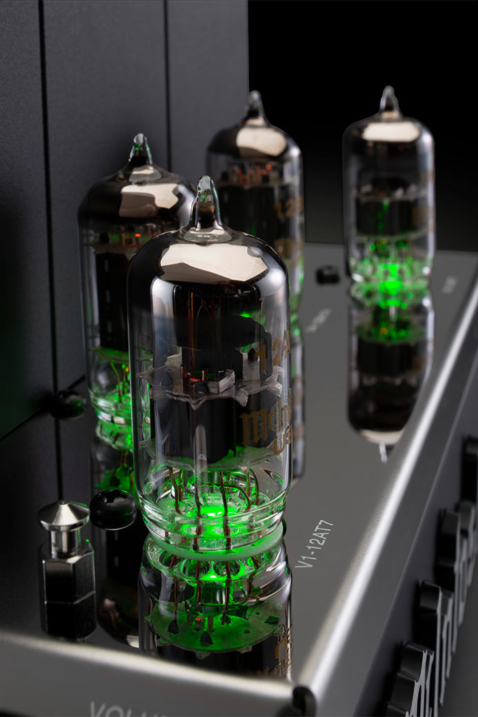 McIntosh MHA200 Vacuum Tube Headphone 